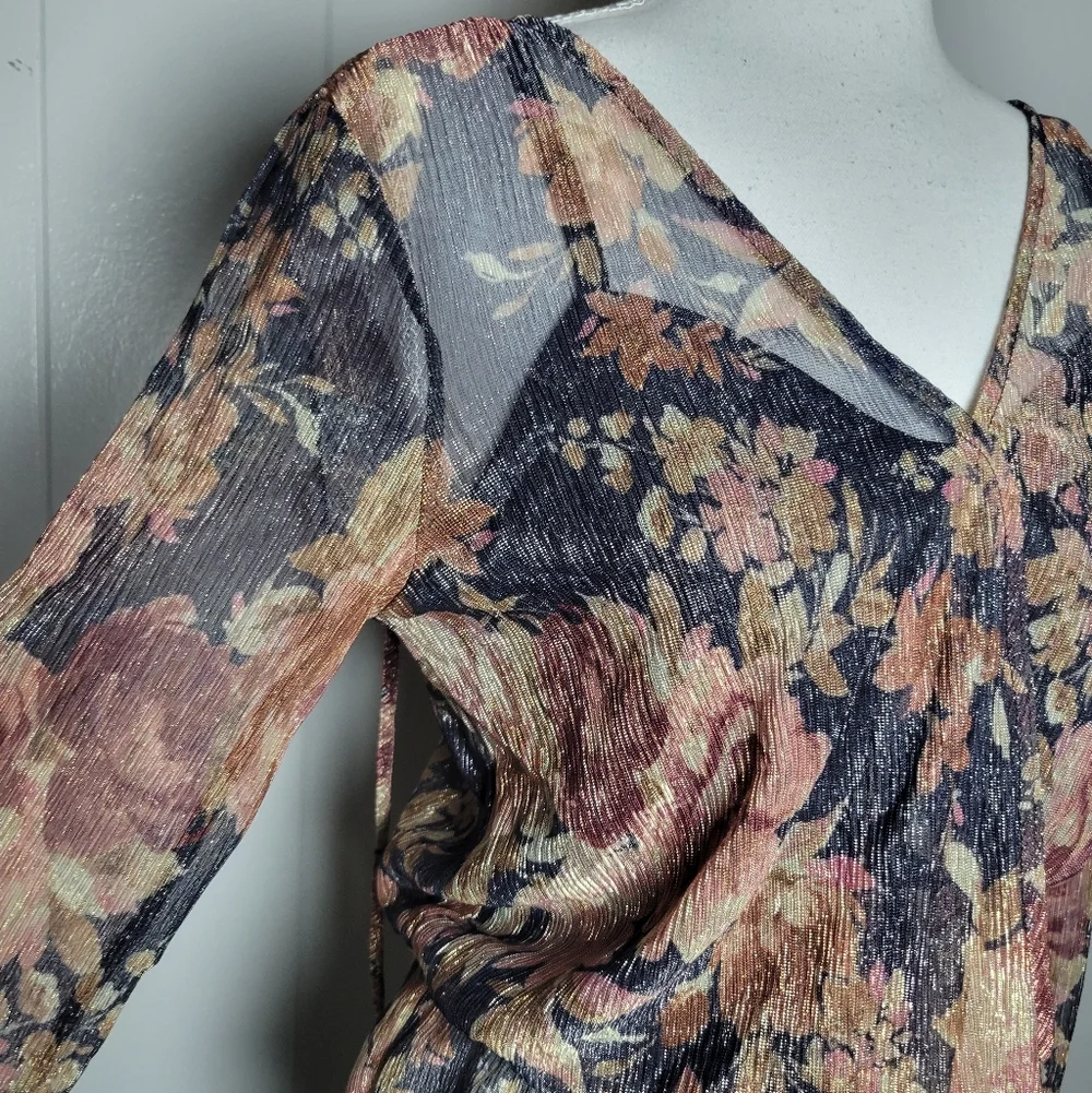 SALE NWT Brannan Metallic Floral Peplum Blouse Long Sheer Sleeve Tie Back M - Picture 5 of 13